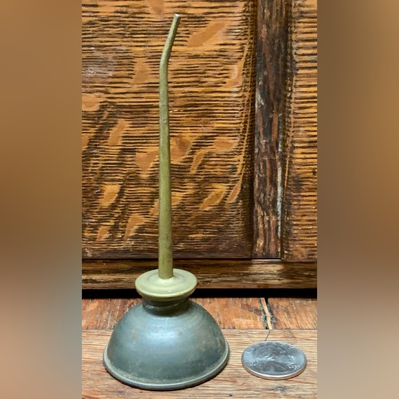 Antique Home Use Metal Angled Elongated Spout Oil Can - Picture 9 of 16